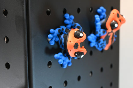 Poison Dart Frog (With Magnet Inside)